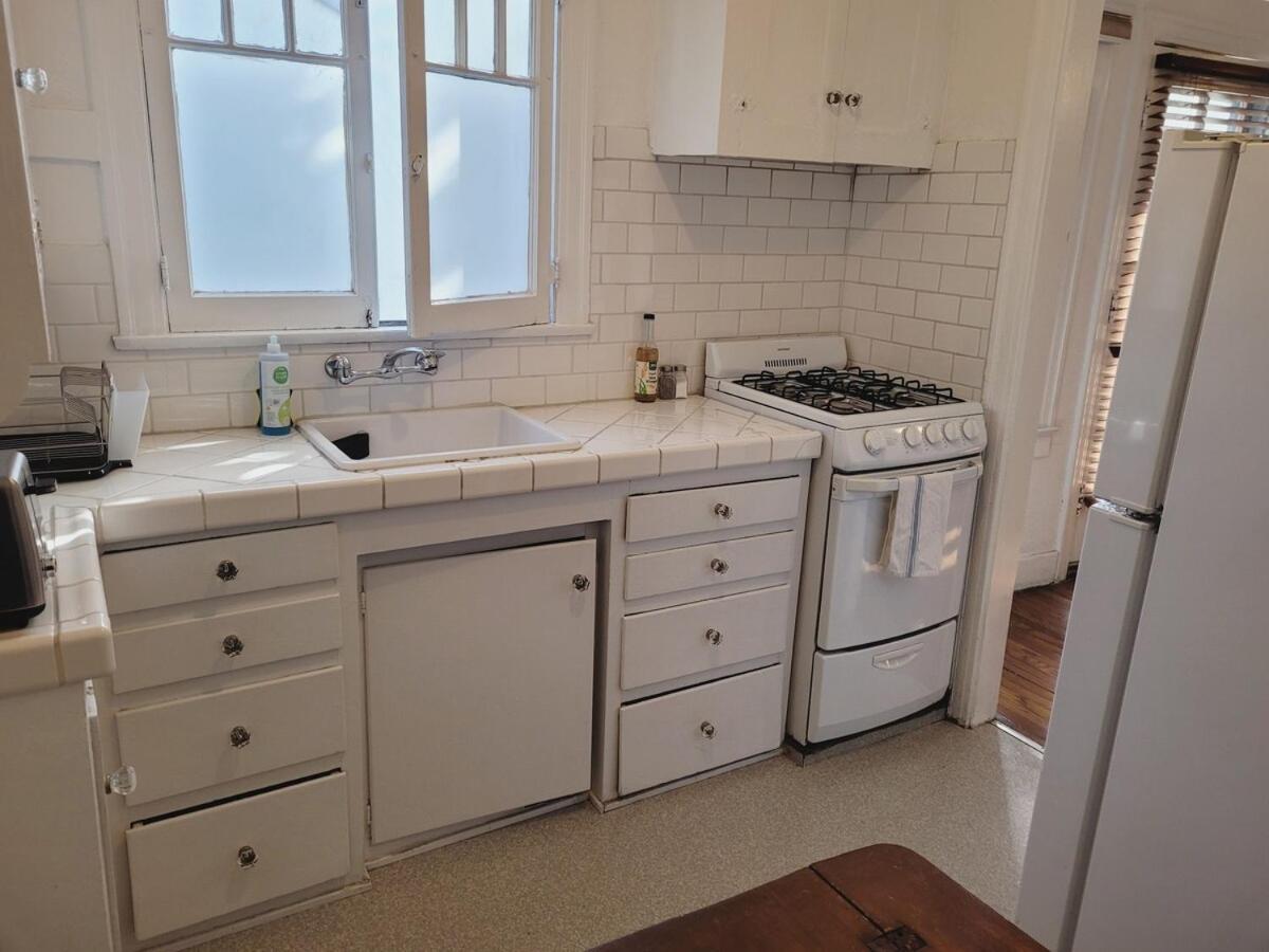 Spacious In Hollywood! *